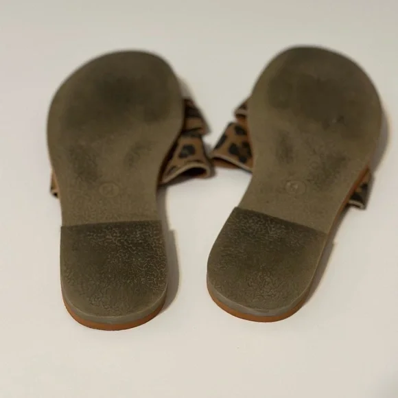 Universal Thread Leopard Print Slide Sandals Size: 5.5 - Picture 3 of 5